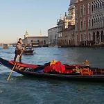 Konukevi Casa Sulla Laguna Murano