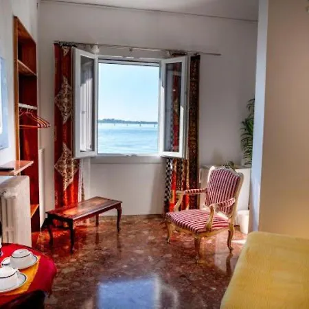 Konukevi Casa Sulla Laguna