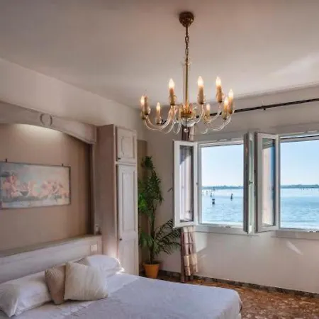 Casa Sulla Laguna Guest house 2*