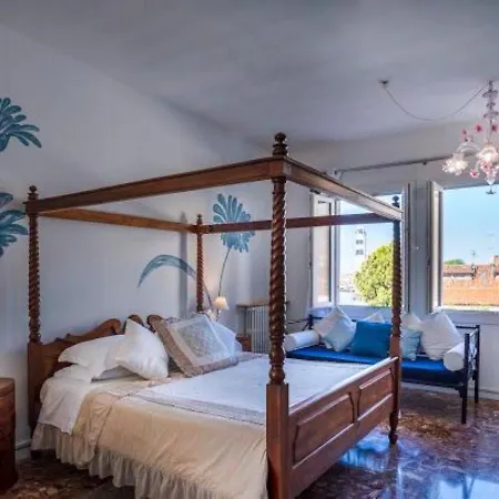 Konukevi Casa Sulla Laguna 4*