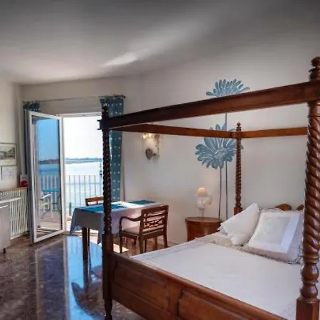 Casa Sulla Laguna Guest house