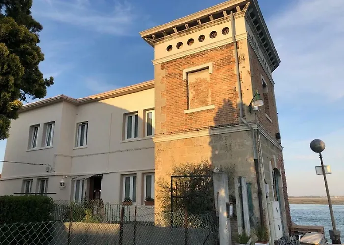 Affittacamere Casa Sulla Laguna 4*